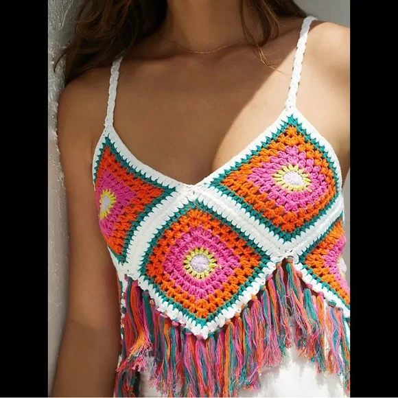 Self Contrast Happy Dixie Crochet Top - Picture 1 of 6